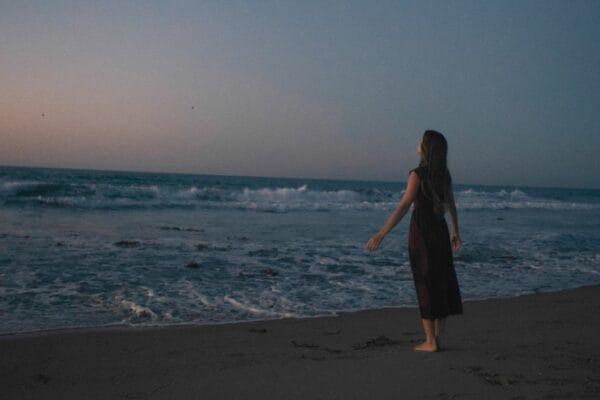 Rosie Darling: Crafting Emotional Landscapes in Indie-Pop Rosie Darling